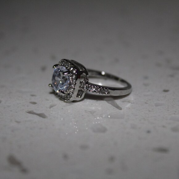 RING !! - Picture 4 of 5